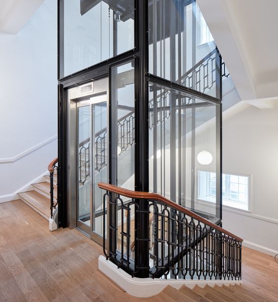 Thang máy tải hàng 500kg tích hợp thang máy gia đình